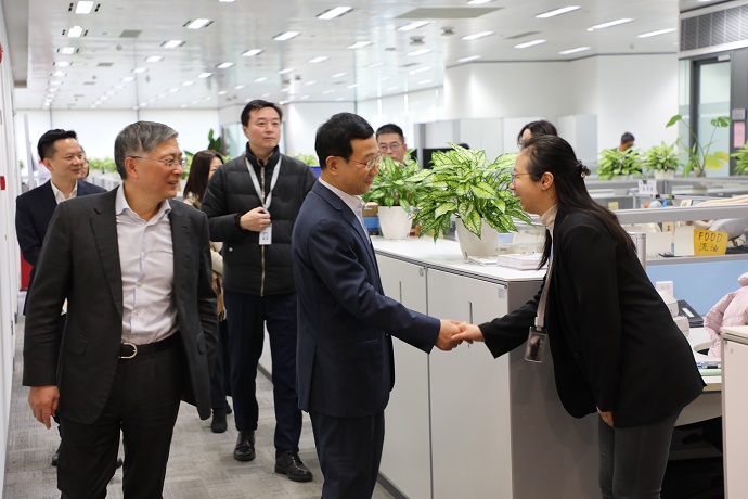 20241231殷久勇副行长年终慰问公司干部员工1.JPG